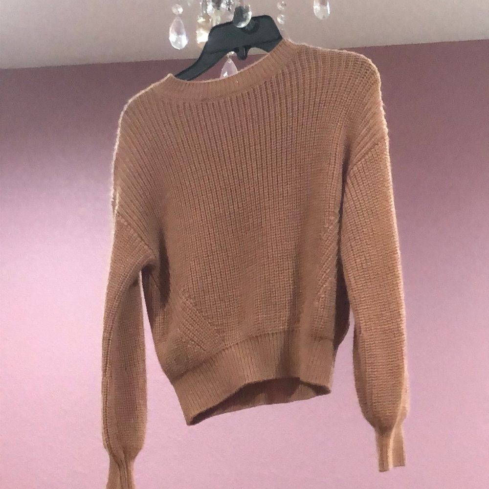 Sweater rose gold size small